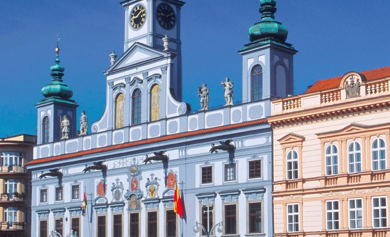 Két halott és több sérült egy csehországi lövöldözésben – a városházán történt a támadás